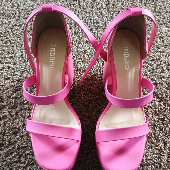 Platform - Picture 4 of 5